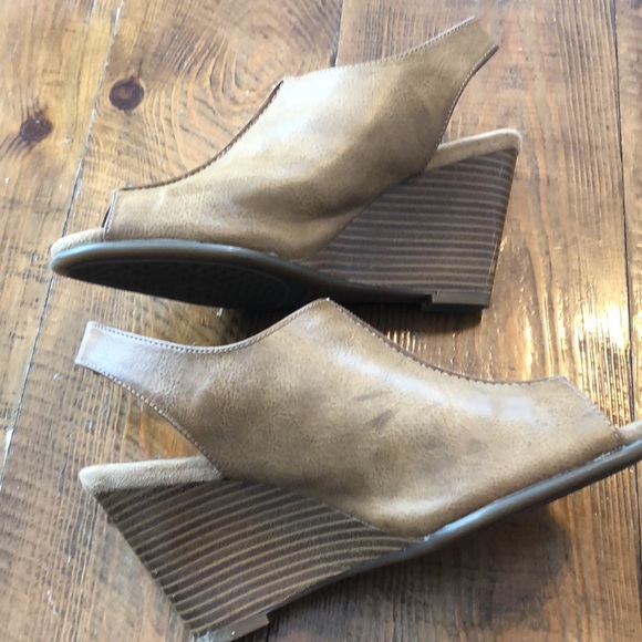 Aerosoles Heelrest "Up Close" Peep Toe Slingback Wedge Sandals 8.5 - Picture 3 of 8